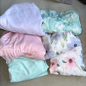 Like new 6pc purple pink teal floral flowers halo bassinest mattress cover